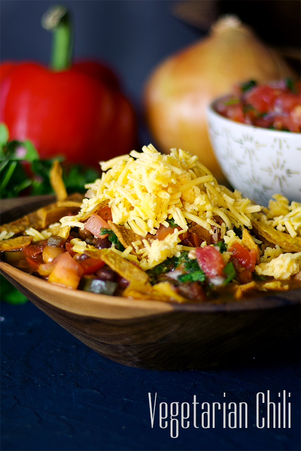 Vegetarian chili with pico de Gallo, cheese, and fried tortilla strips.