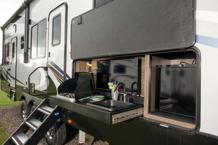 A photo of the outdoor kitchen in our 5th wheel RV.